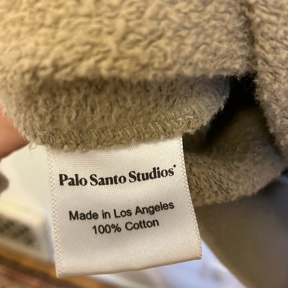 Palo Santo Studios Peace On Earth Sweatshirt - Picture 4 of 4